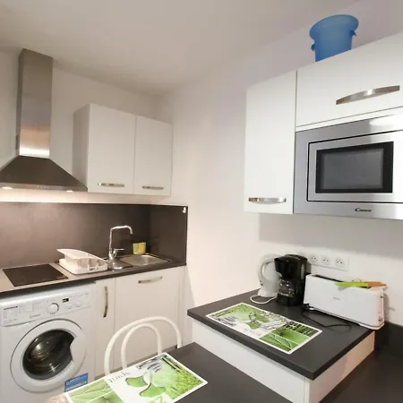 T1 Renove Pres Des Thermes, Parking Prive, - Fr-1-553-125 شقة بالاروك ليه بان