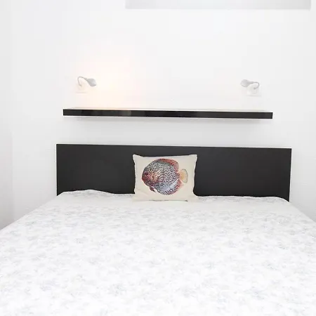 T1 Renove Pres Des Thermes, Parking Prive, - Fr-1-553-125 Apartment *