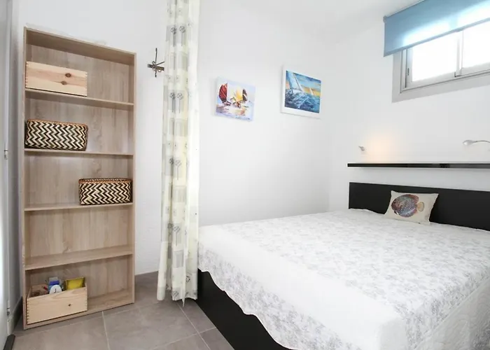 T1 Renove Pres Des Thermes, Parking Prive, - Fr-1-553-125 * Balaruc-les-Bains