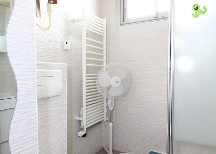 Apartmán T1 Renove Pres Des Thermes, Parking Prive, - Fr-1-553-125 Balaruc-les-Bains